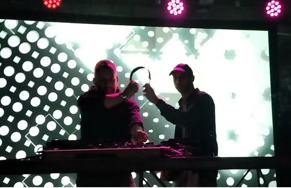 Visual performance realtime Notch Engine — Sublime Tecnologico